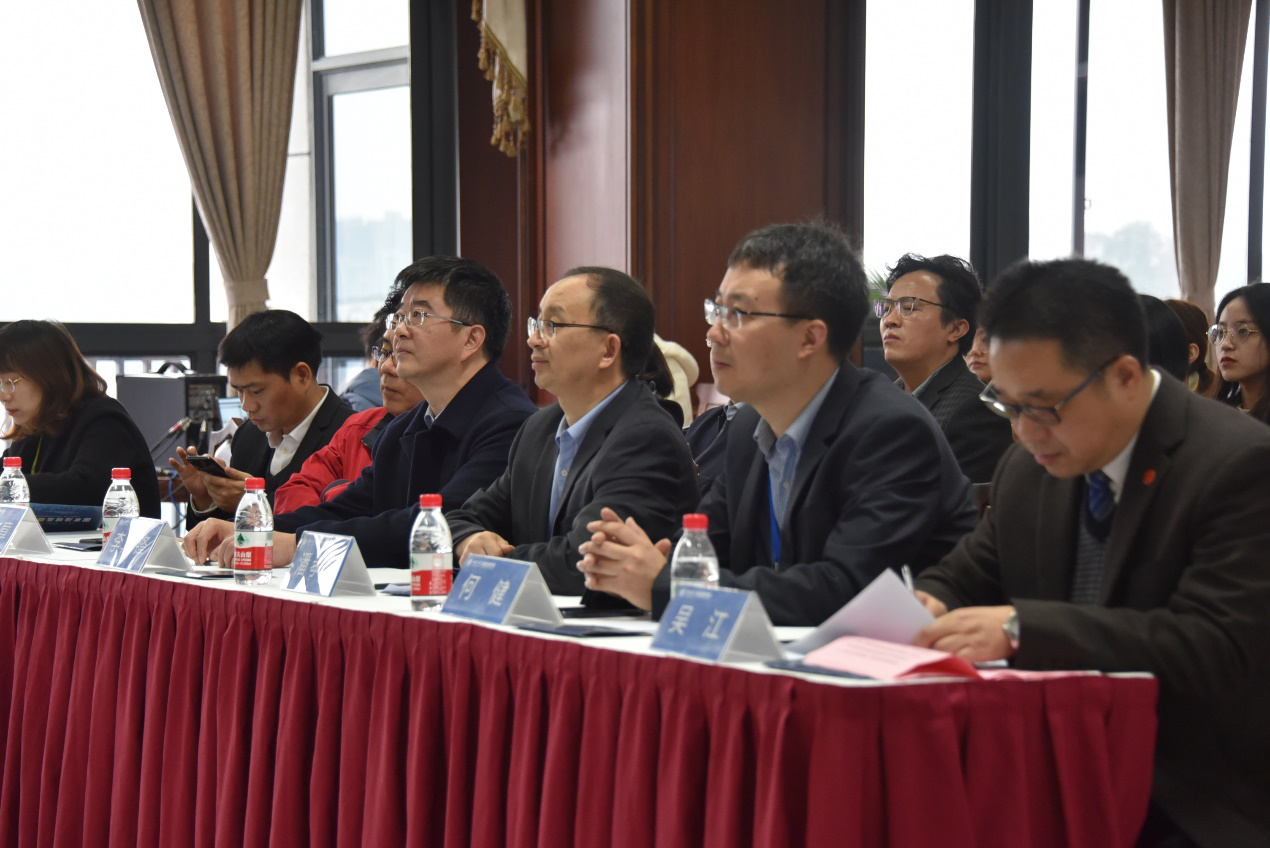图片2国家治理高端论坛讲座现场.png